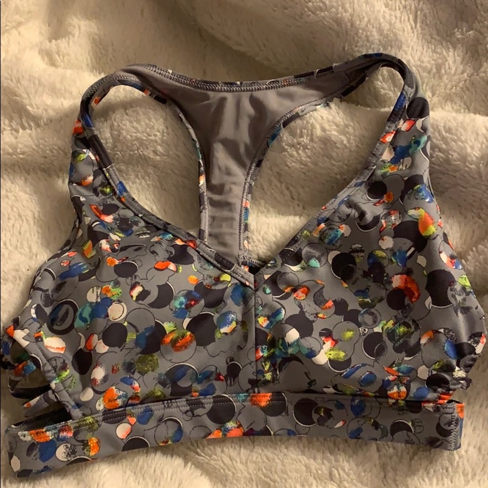 sports bra
